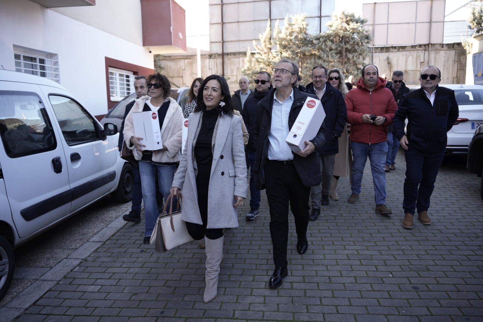 La candidatura de Esther Gutiérrez indica que ha registrado el número máximo de apoyos permitidos, 1.398, para ser candidata a liderar el PSOE de Extremadura. Los mismos avales que ha presentado la candidatura de Miguel Ángel Gallardo. 