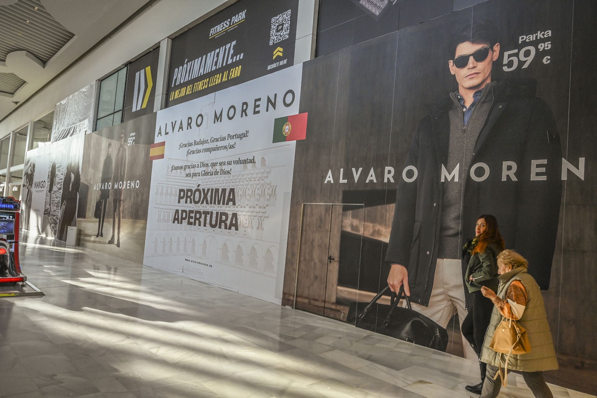 Fotos | Así ha sido la multitudinaria apertura de Lefties en El Faro