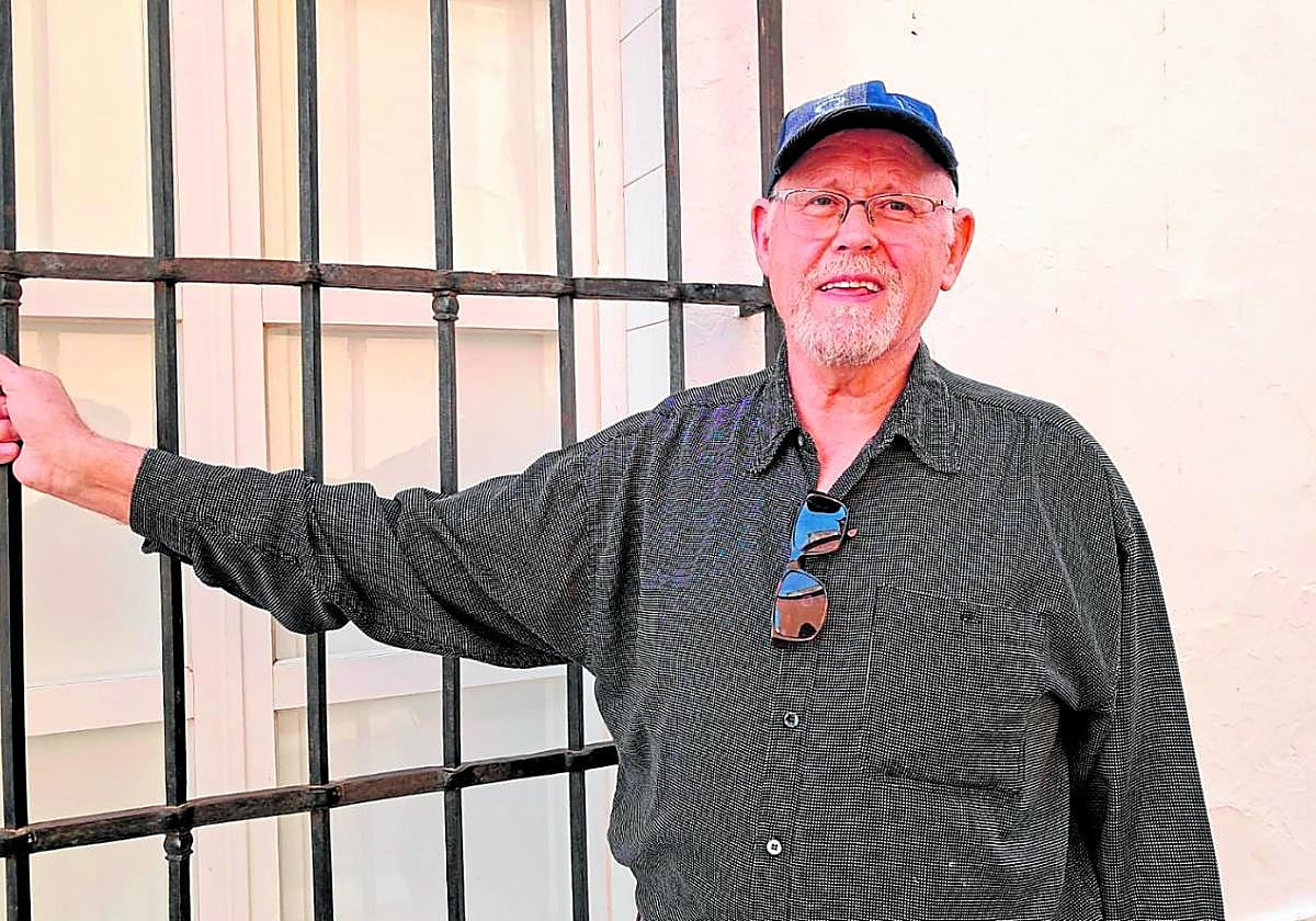 Un poeta portero de finca urbana