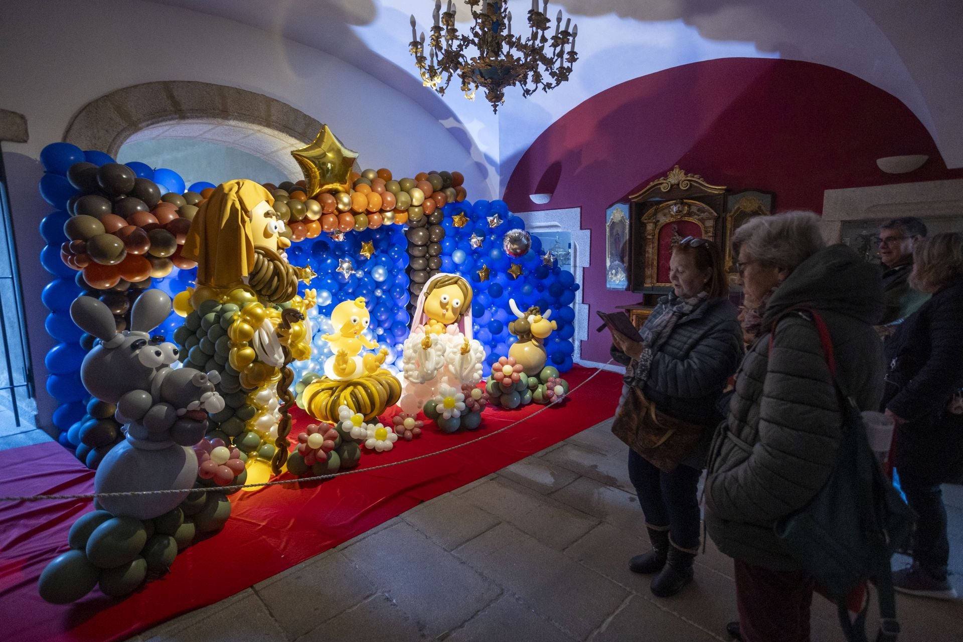 Belén de globos de la Fundación Mercedes Calles.