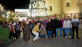 Algunos de los mayores que disfrutaron el miércoles con el recorrido de 'Taxiluz.