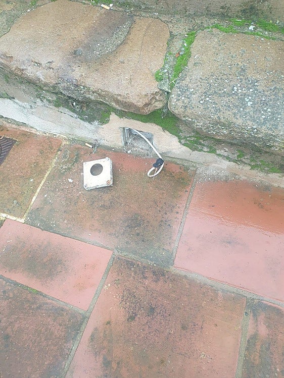 Actos vandálicos destrozan la iluminación artística de la Fuente Pellejera