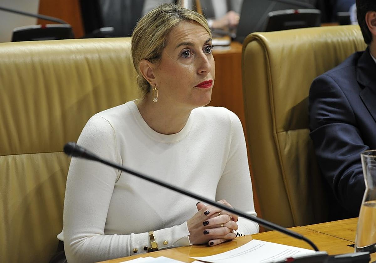 María Guardiola, este jueves en el pleno de la Asamblea.