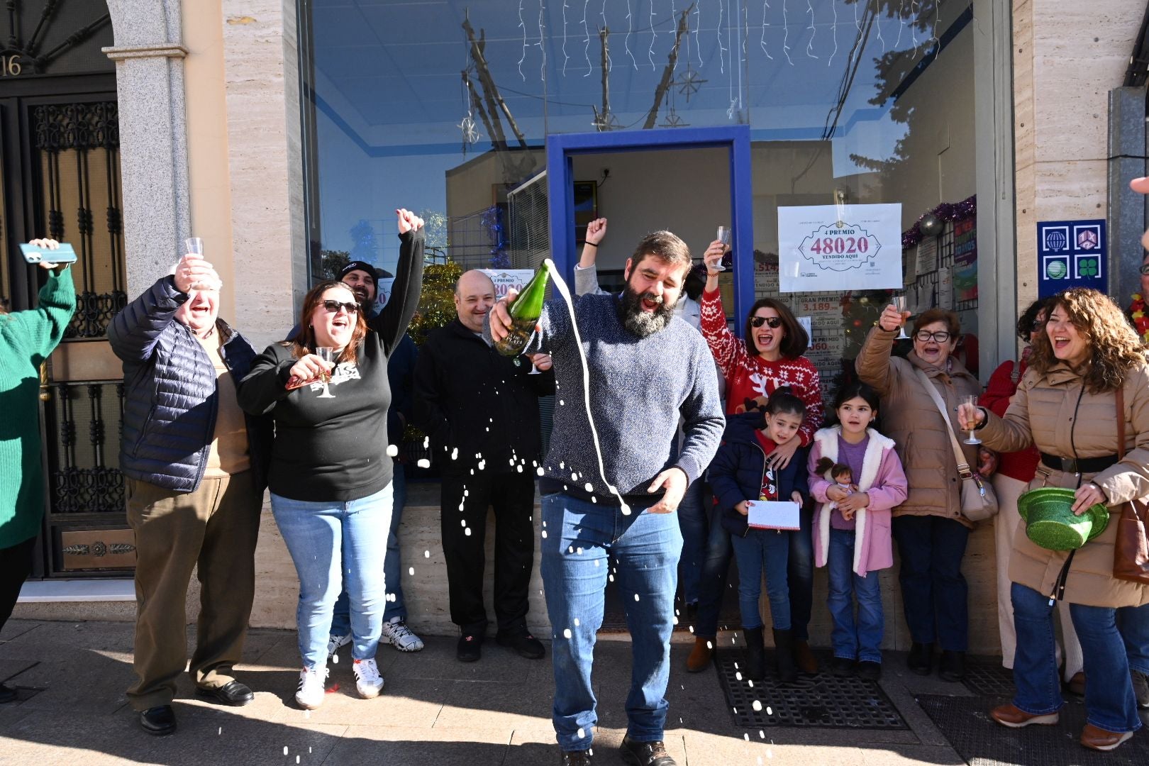 Fotos: Así celebra Extremadura los premios de la Lotería de Navidad