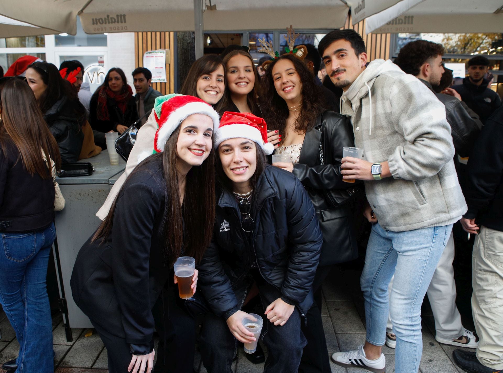 Las calles de Cáceres se llenan con las cañas de Nochebuena