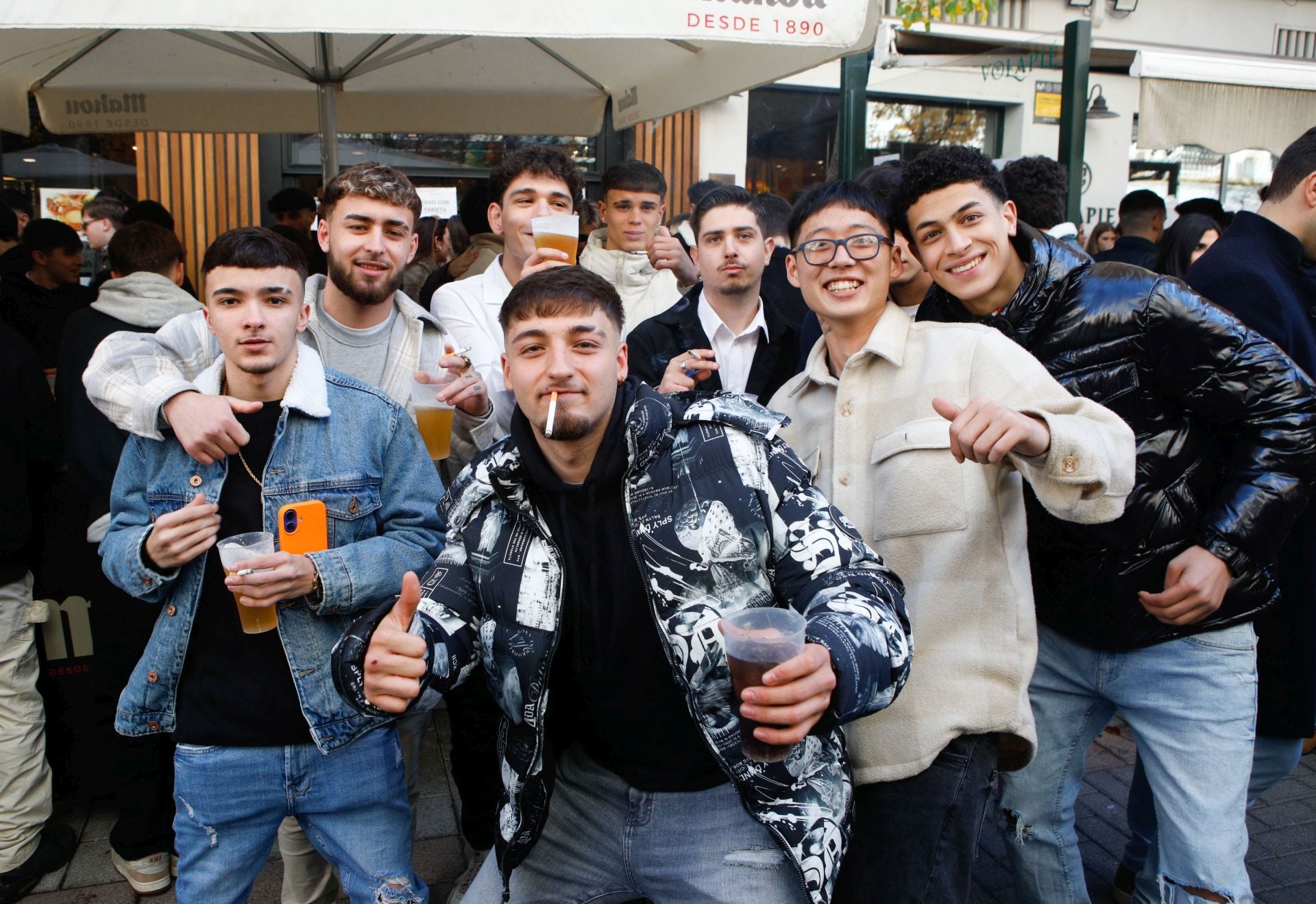 Las calles de Cáceres se llenan con las cañas de Nochebuena