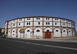 Plaza de Toros de Cáceres, vista desde el exterior.