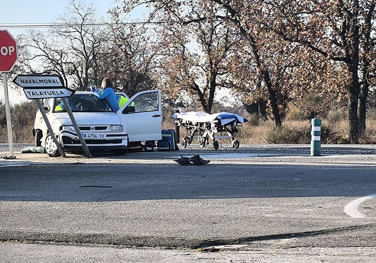 Así ha sido el accidente de tráfico de esta mañana en Talayuela, en imágenes
