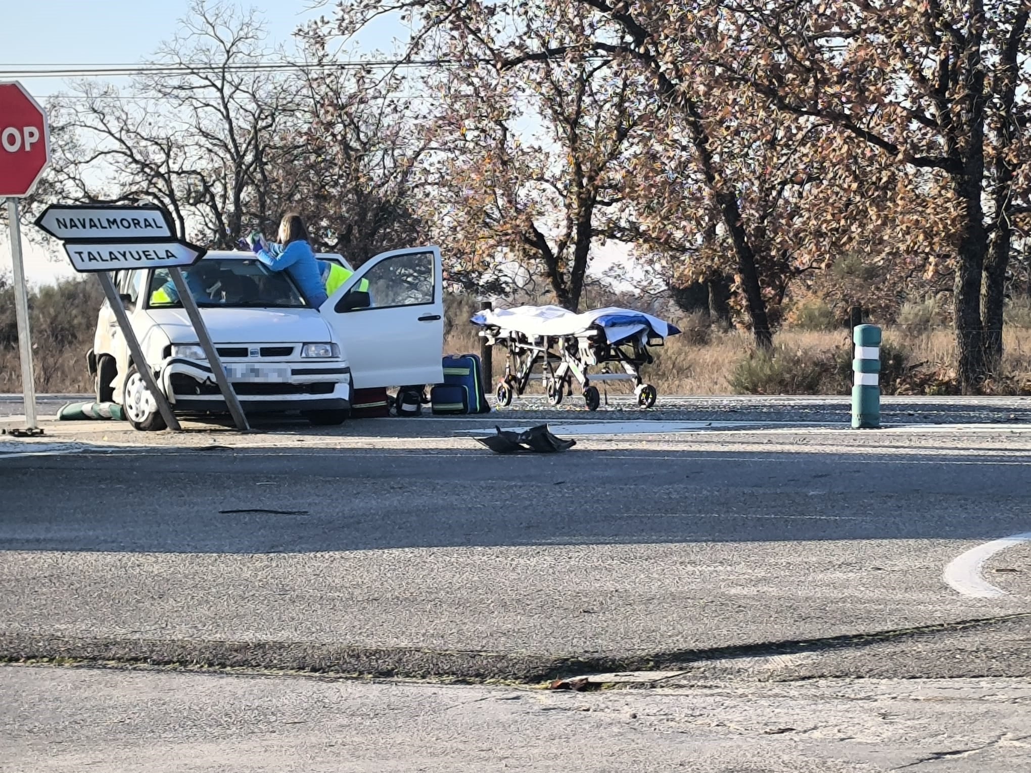 Fotos | Así ha sido el accidente de tráfico de esta mañana en Talayuela