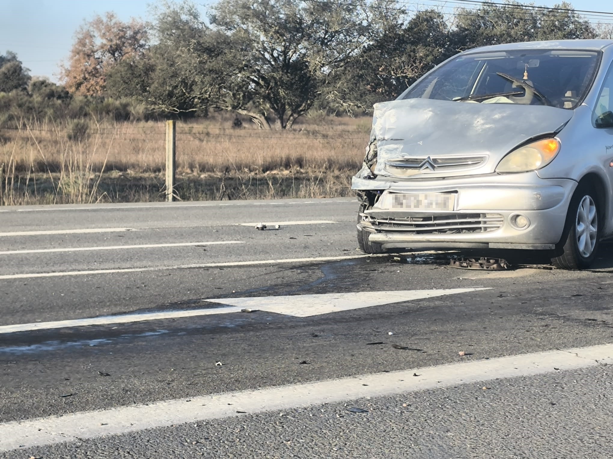 Fotos | Así ha sido el accidente de tráfico de esta mañana en Talayuela