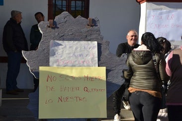 La presión vecinal consigue que las acciones de senara pasen de 25 a 65 euros