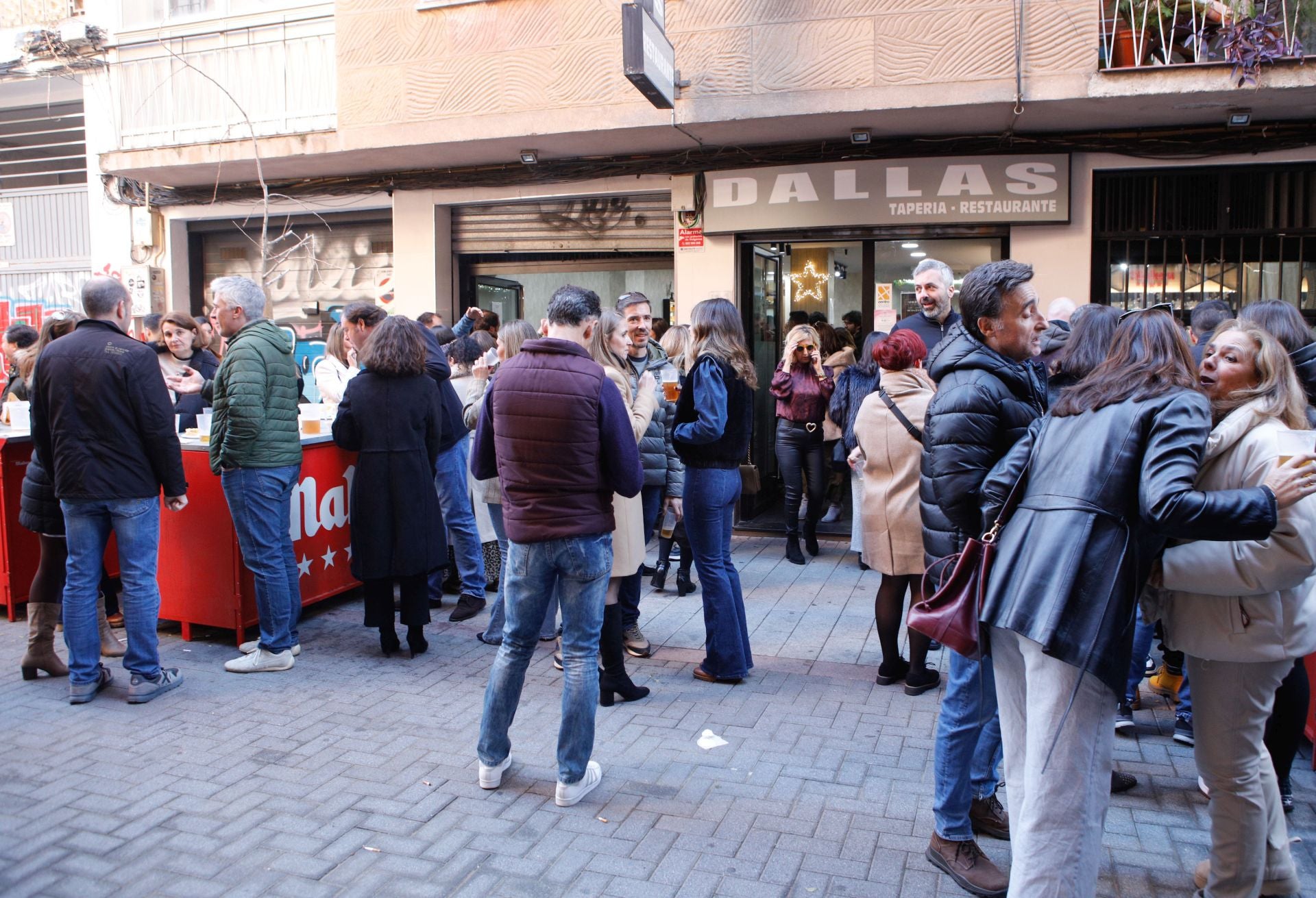 Mucho ambiente en las cañas de la &#039;Tardevieja&#039; de Cáceres