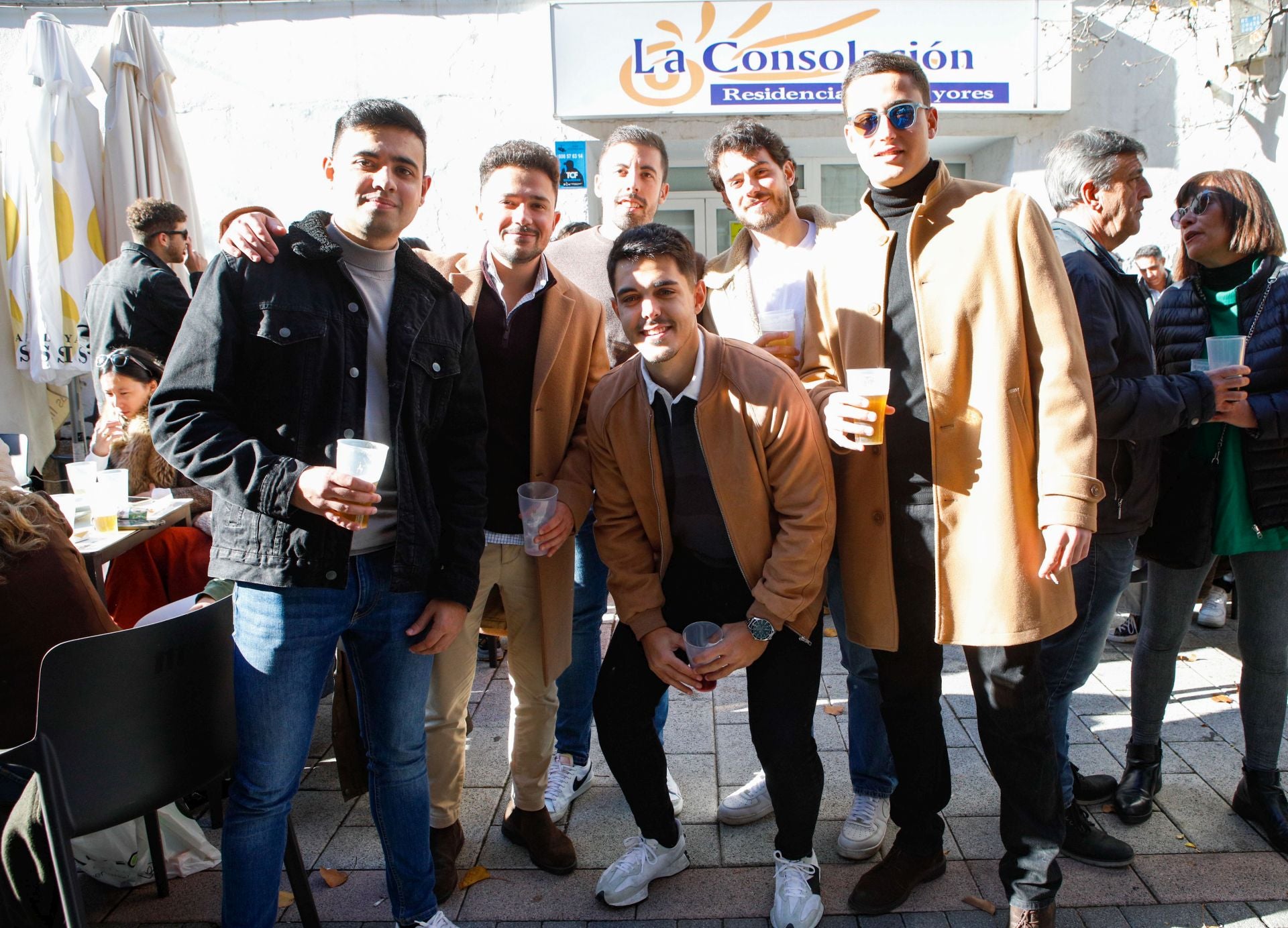 Mucho ambiente en las cañas de la &#039;Tardevieja&#039; de Cáceres