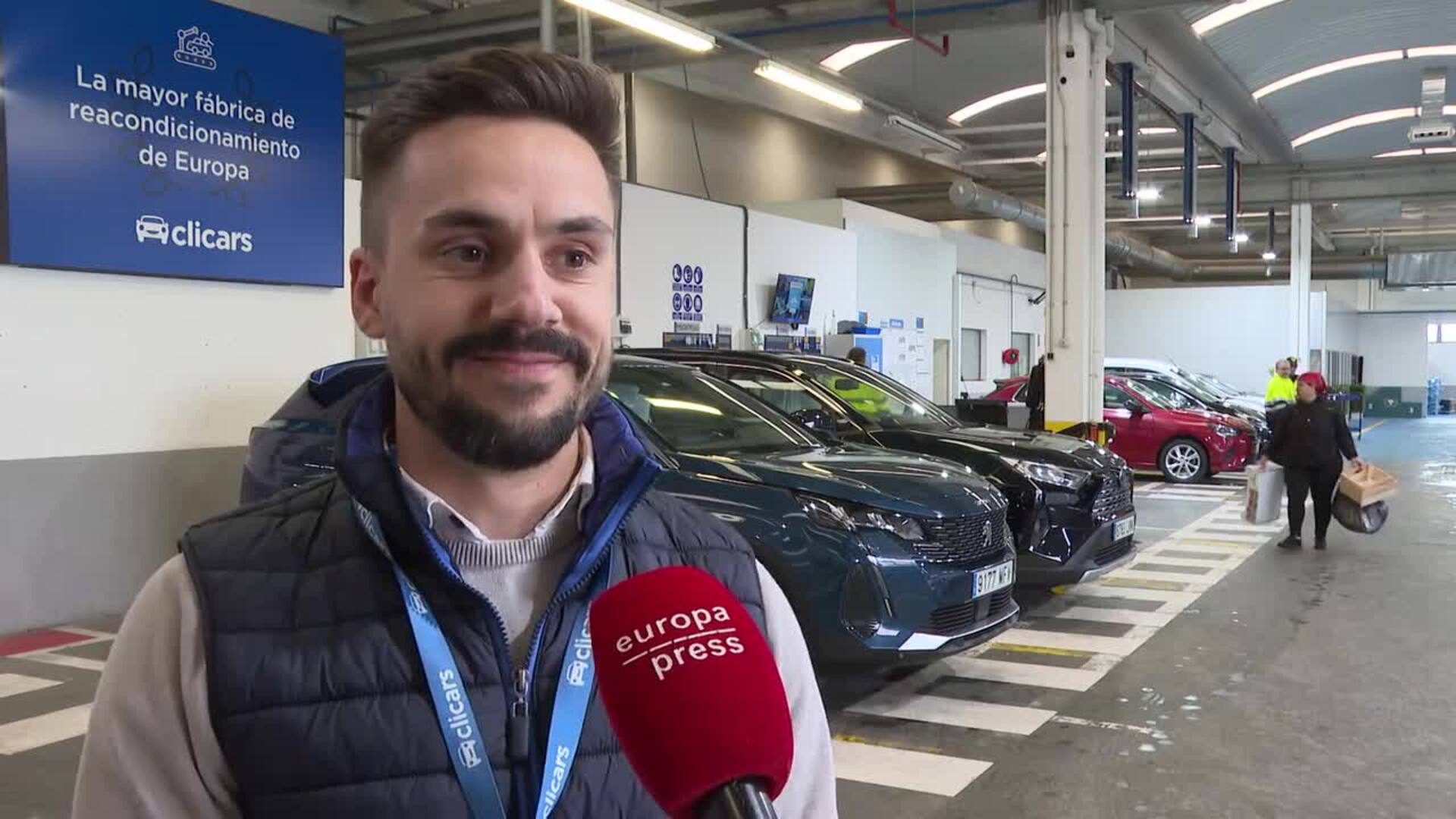 Expertos recomiendan revisar el coche antes de viajar ante la previsión de fuertes lluvias