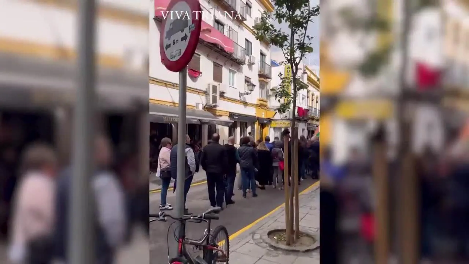 Anabel Pantoja disfruta de la Semana Santa en Sevilla con la mejor compañía