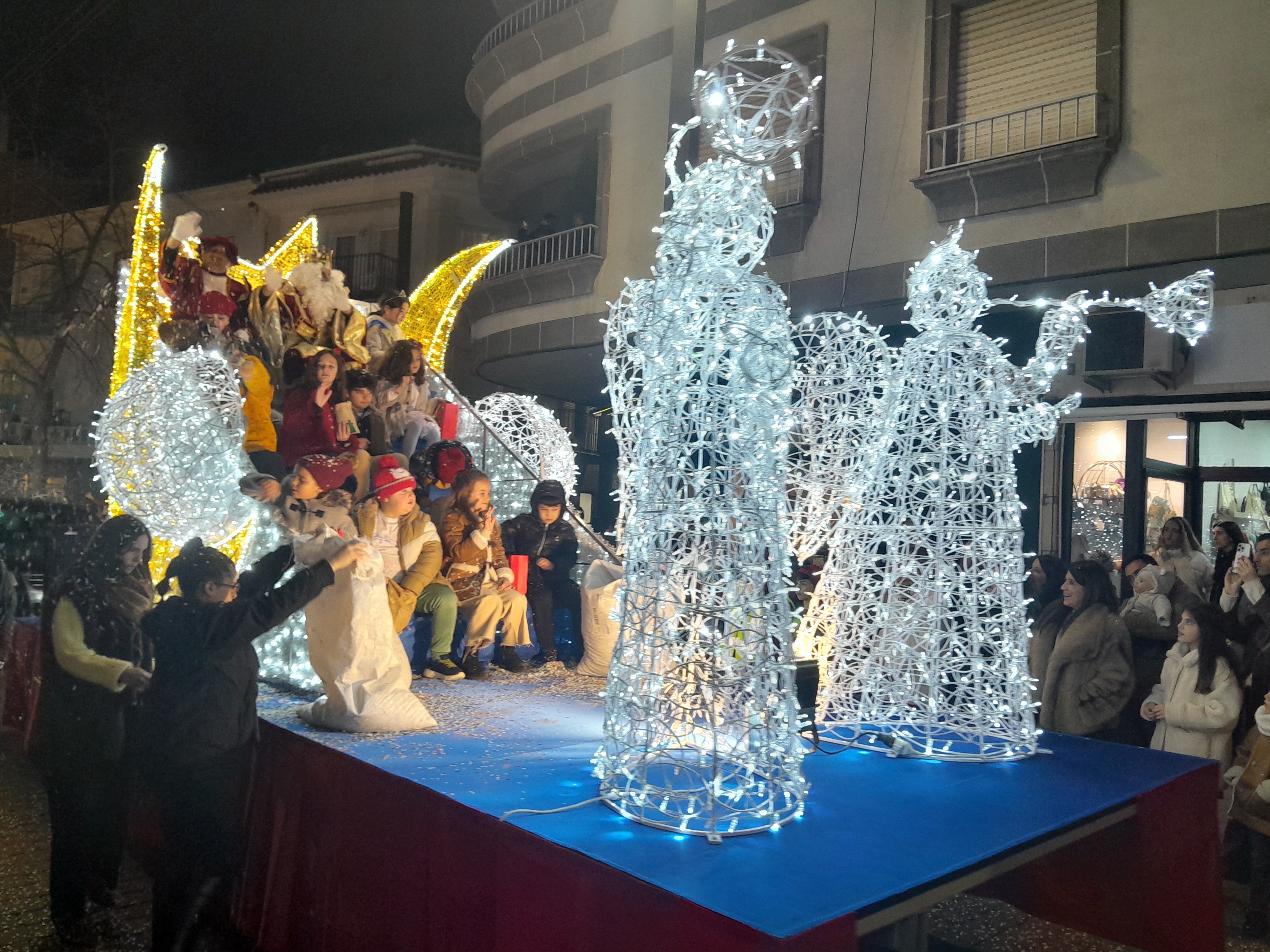 Carrozas en la Cabalgata de Reyes de Navalmoral de la Mata.