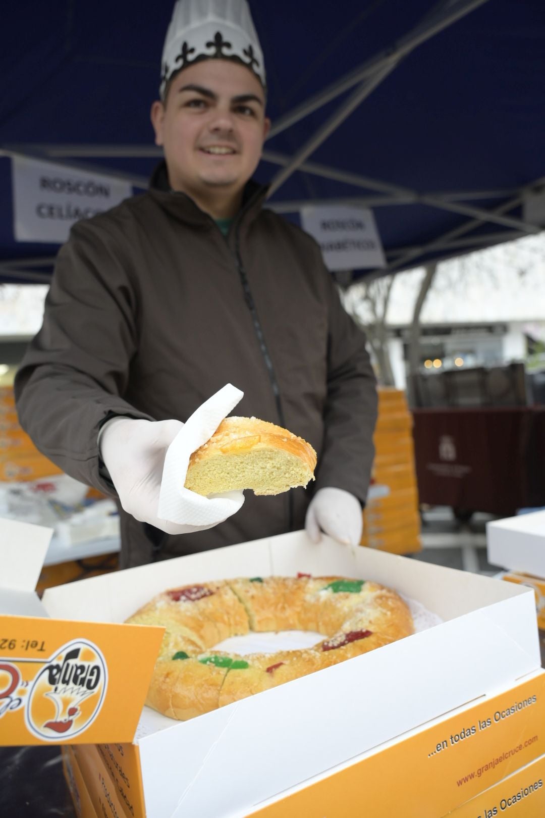 Fotos | Roscón de Reyes para todos en Badajoz