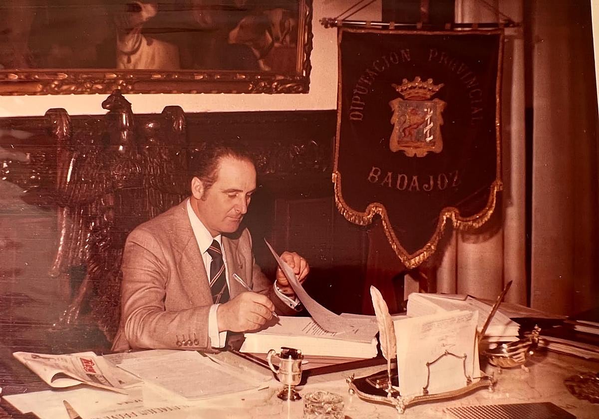 Fernando Albarrán Ambel, que presidió la Diputación de Badajoz entre 1978 y 1979.