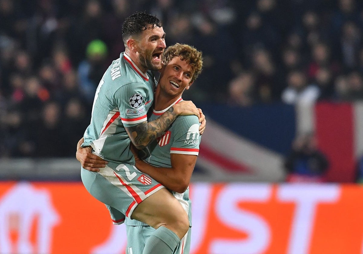 Javi Galán celebra un tanto del Atlético ante el Sparta de Praga en la Champions.