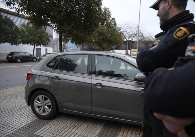David Sánchez Pérez-Castejón accedió al aparcamiento del edificio de la Ronda Norte en un Volkswagen Polo de color gris.