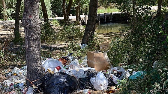 «Cada año encontramos más 'basuraleza' en los ríos extremeños que analizamos»