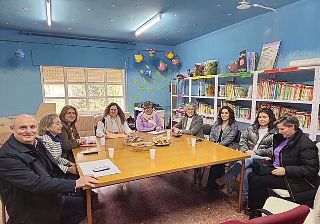 La consejera de Educación, Mercedes Vaquera, durante su visita al centro de educación especial Los Ángeles, donde ha avanzado algunos datos del proyecto en la Ronda Norte. HOY