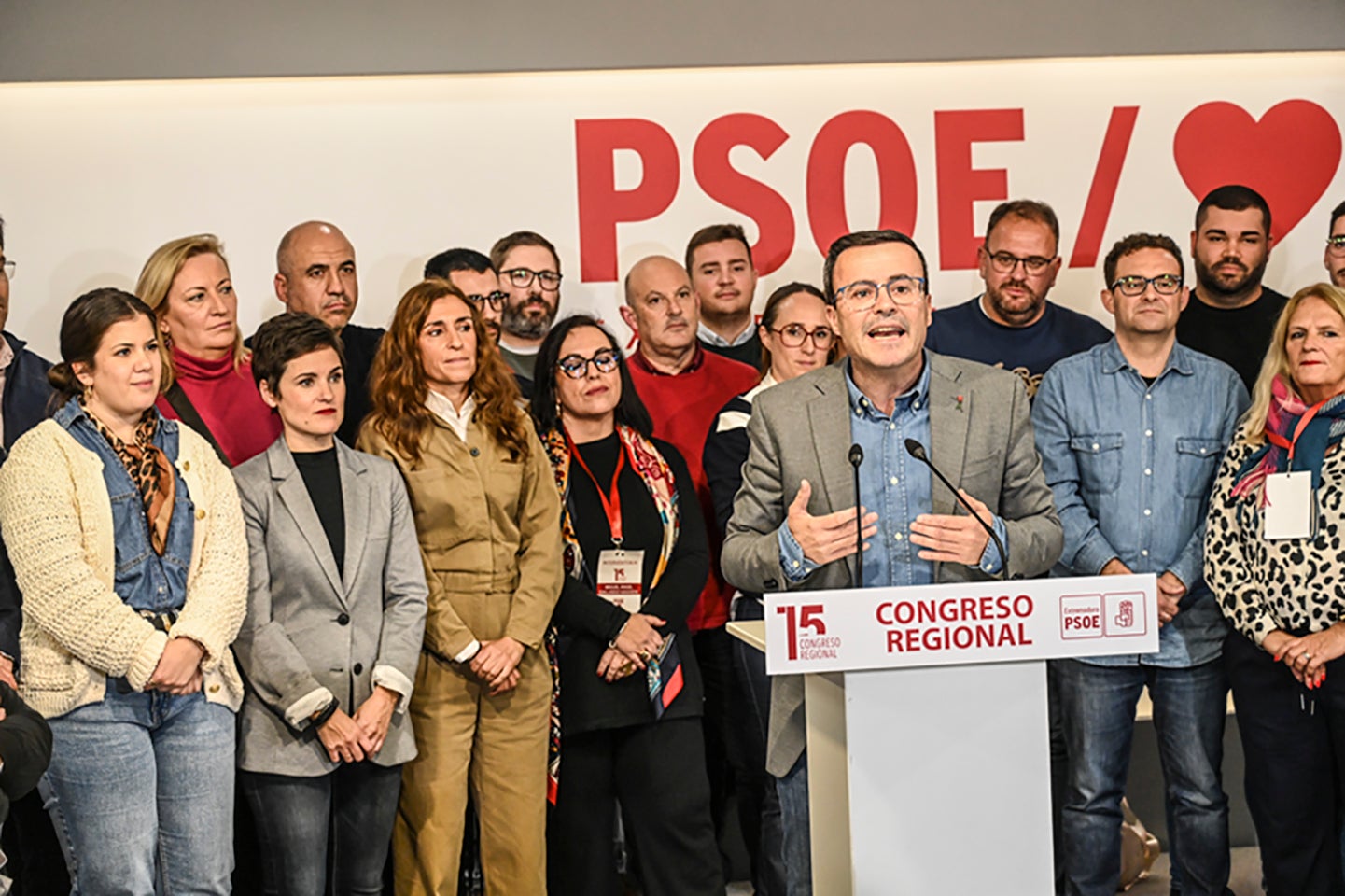 Fotos | Gallardo celebra su victoria en las primarias del PSOE de Extremadura