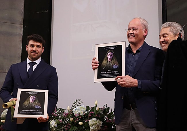 Esteban Méndez, Ventura Gómez y el hermano mayor del Santísimo, Santos Villafaina.