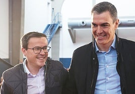 Miguel Ángel Gallardo y Pedro Sánchez, durante la inauguración el año pasado del 14º Congreso Regional del PSOE de Extremadura.
