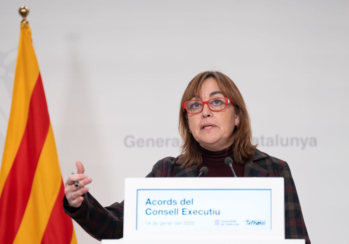 La portavoz del Gobierno catalán, Silvia Paneque, ante la prensa este martes.