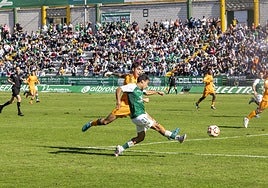 El Cacereño regresa al calor de su afición en el Príncipe Felipe.