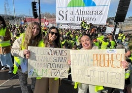 La manifestación contra el cierre de Almaraz, en imágenes