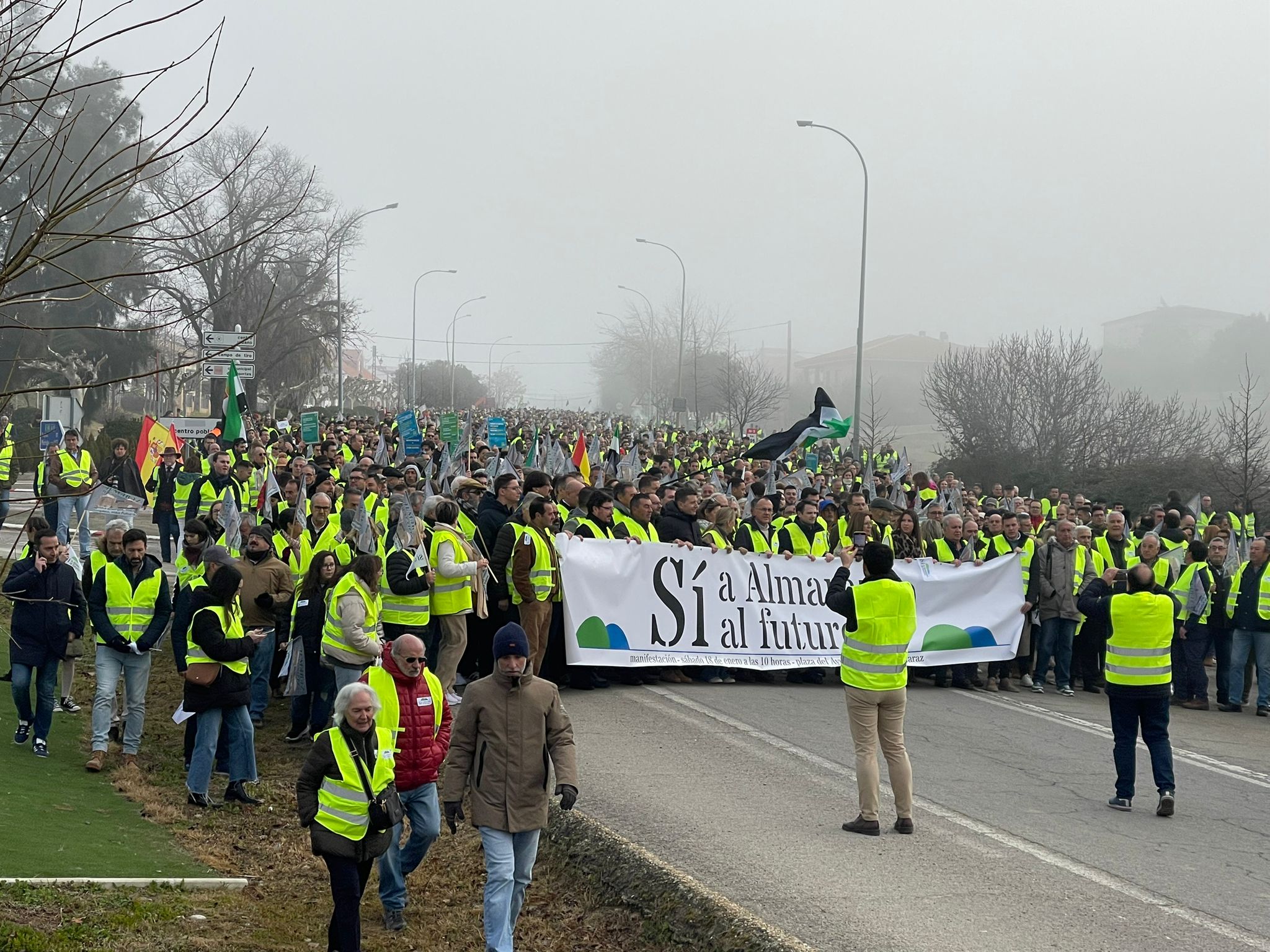 La manifestación contra el cierre de Almaraz, en imágenes