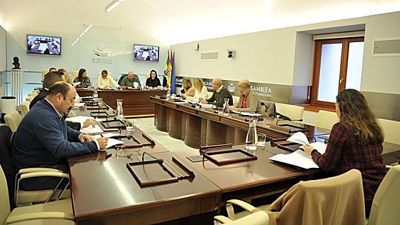 El PSOE, dispuesto a ceder en el impuesto de patrimonio para que el PP pueda aprobar los Presupuestos de 2025