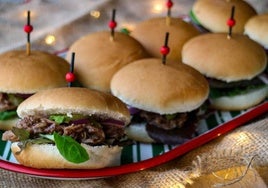 Mini bocadillos con 'pulled' de cordero