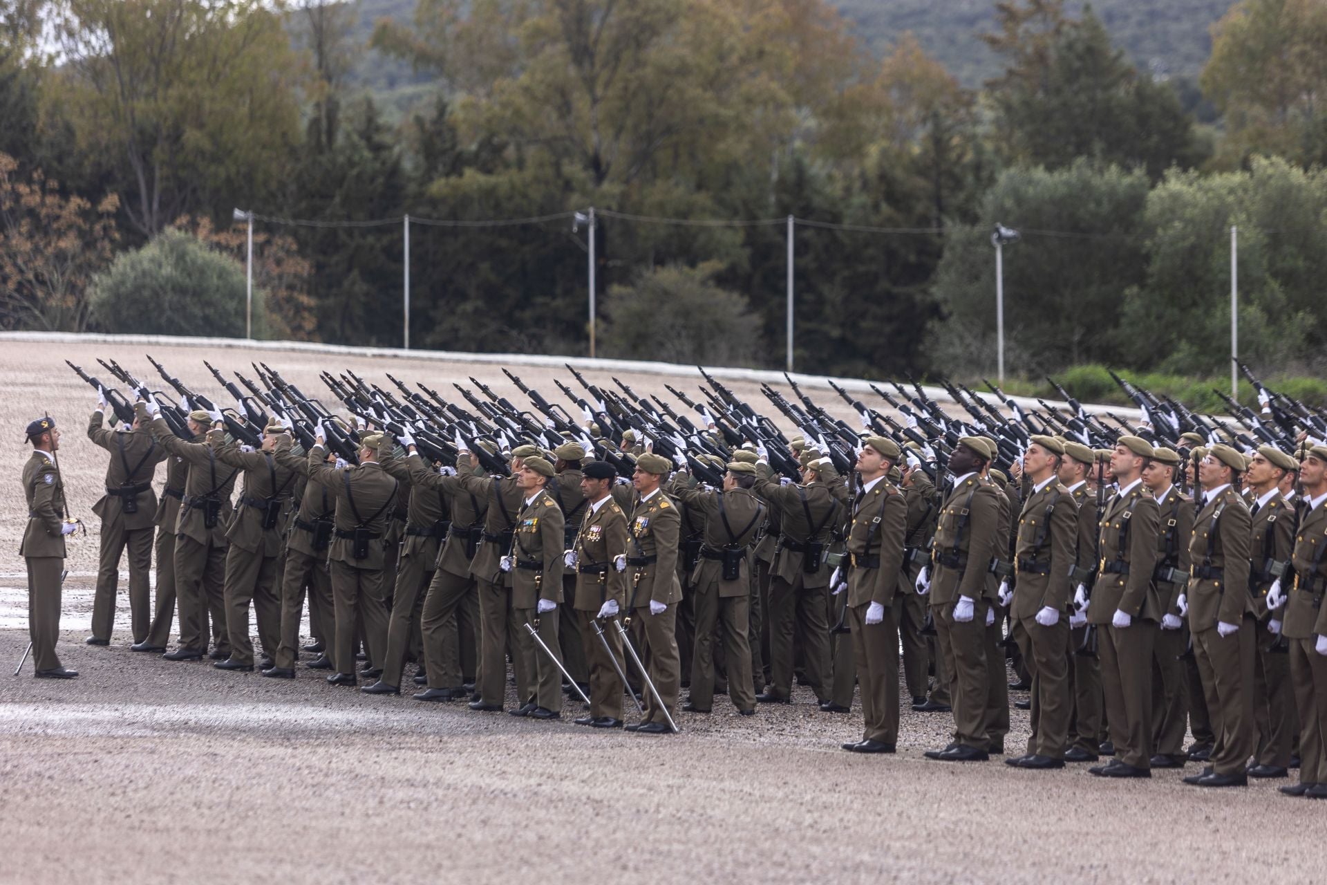 Fotos | Búscate en la jura de bandera en el Cefot de Cáceres