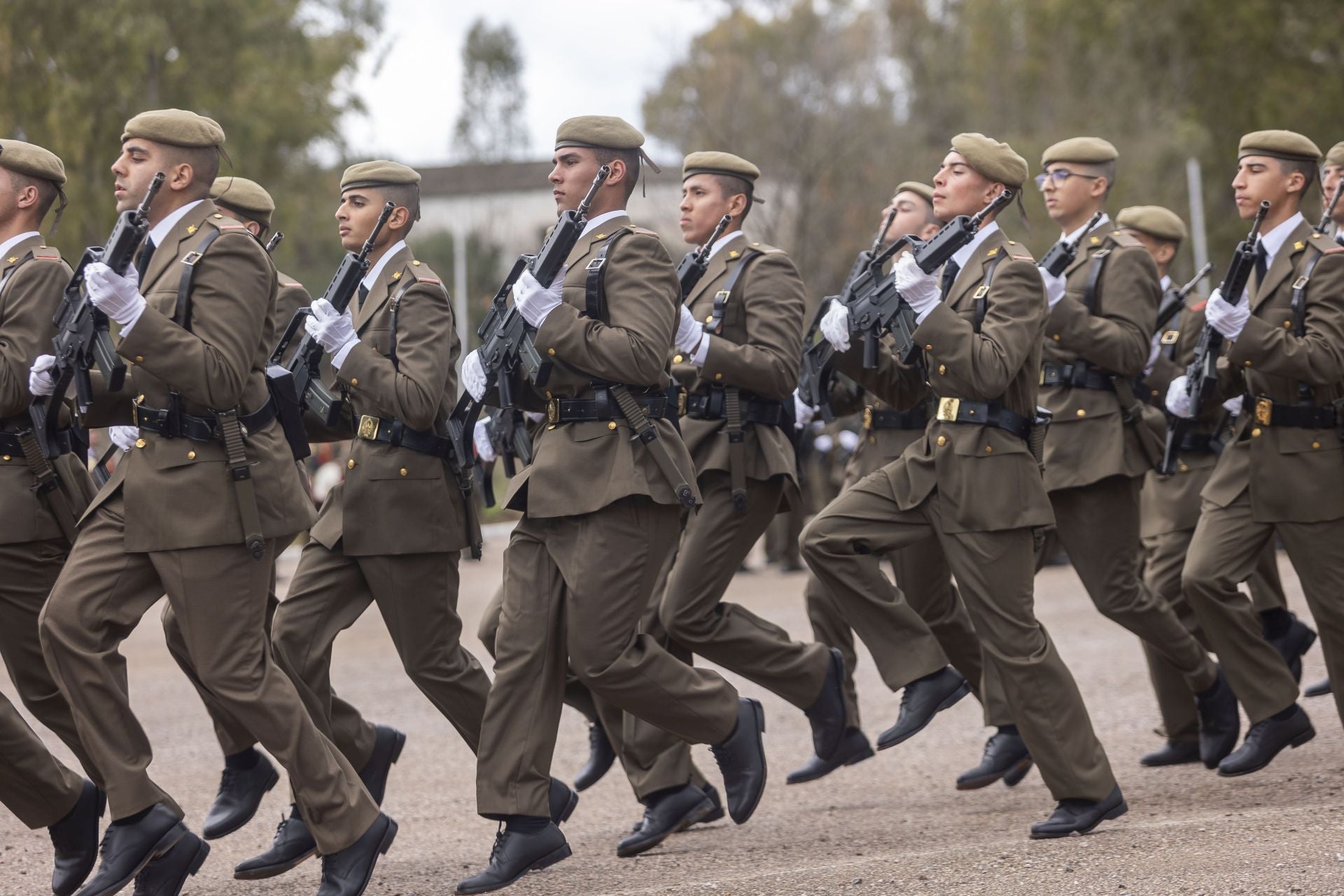 Fotos | Búscate en la jura de bandera en el Cefot de Cáceres
