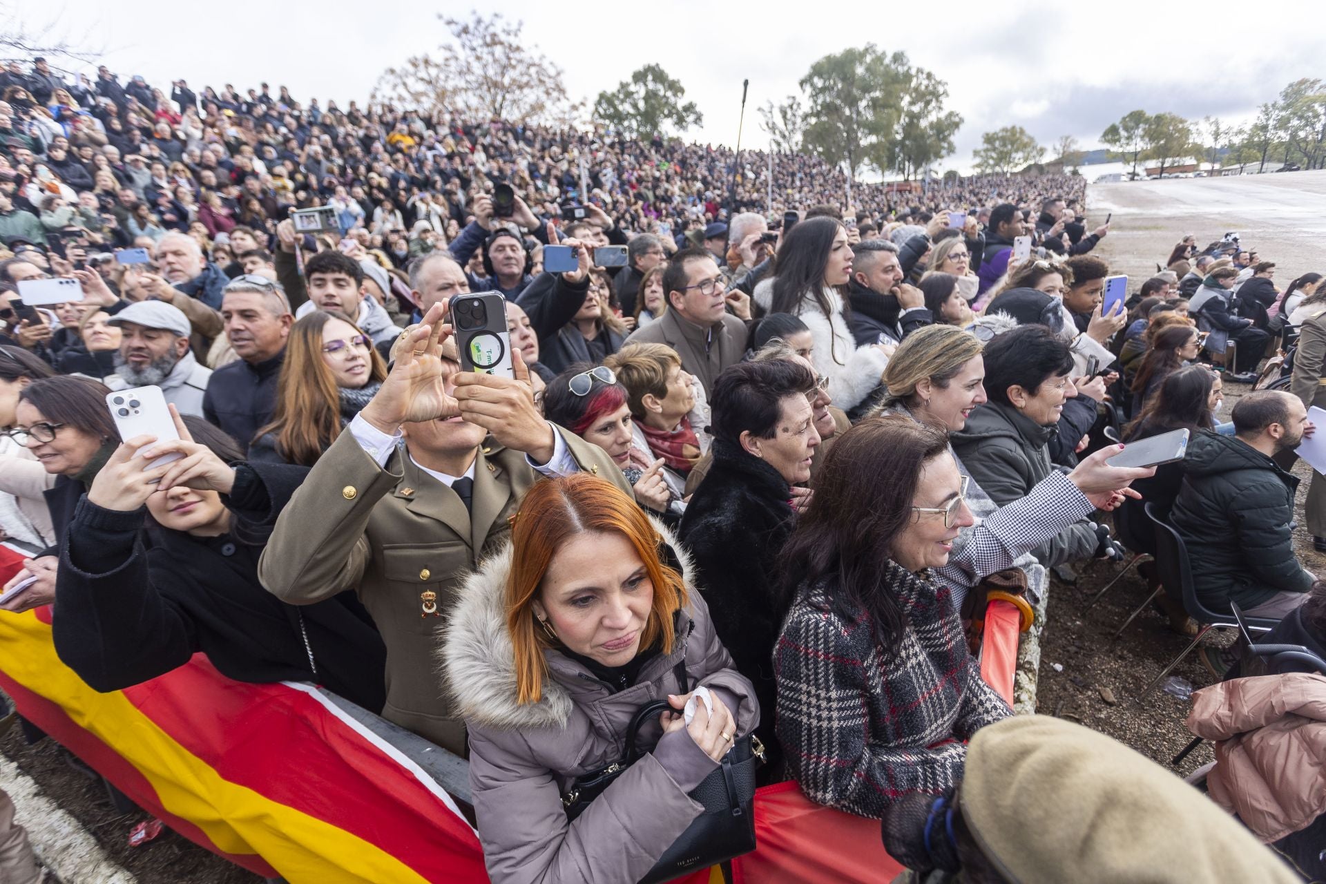 Fotos | Búscate en la jura de bandera en el Cefot de Cáceres
