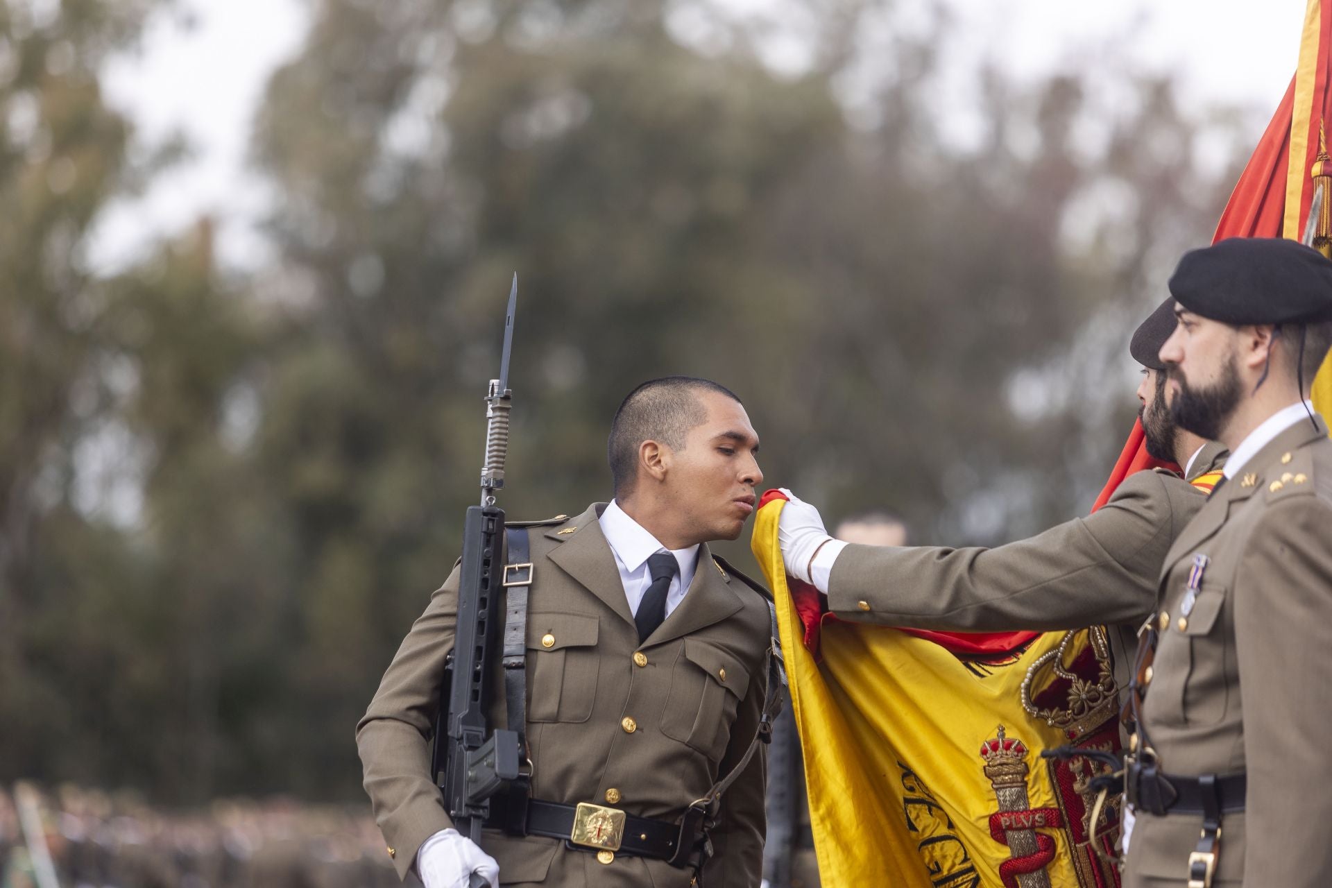 Fotos | Búscate en la jura de bandera en el Cefot de Cáceres