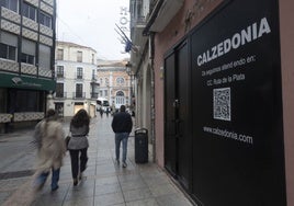 Calzedonia ha cerrado este lunes su tienda de la calle San Pedro de Cáceres.