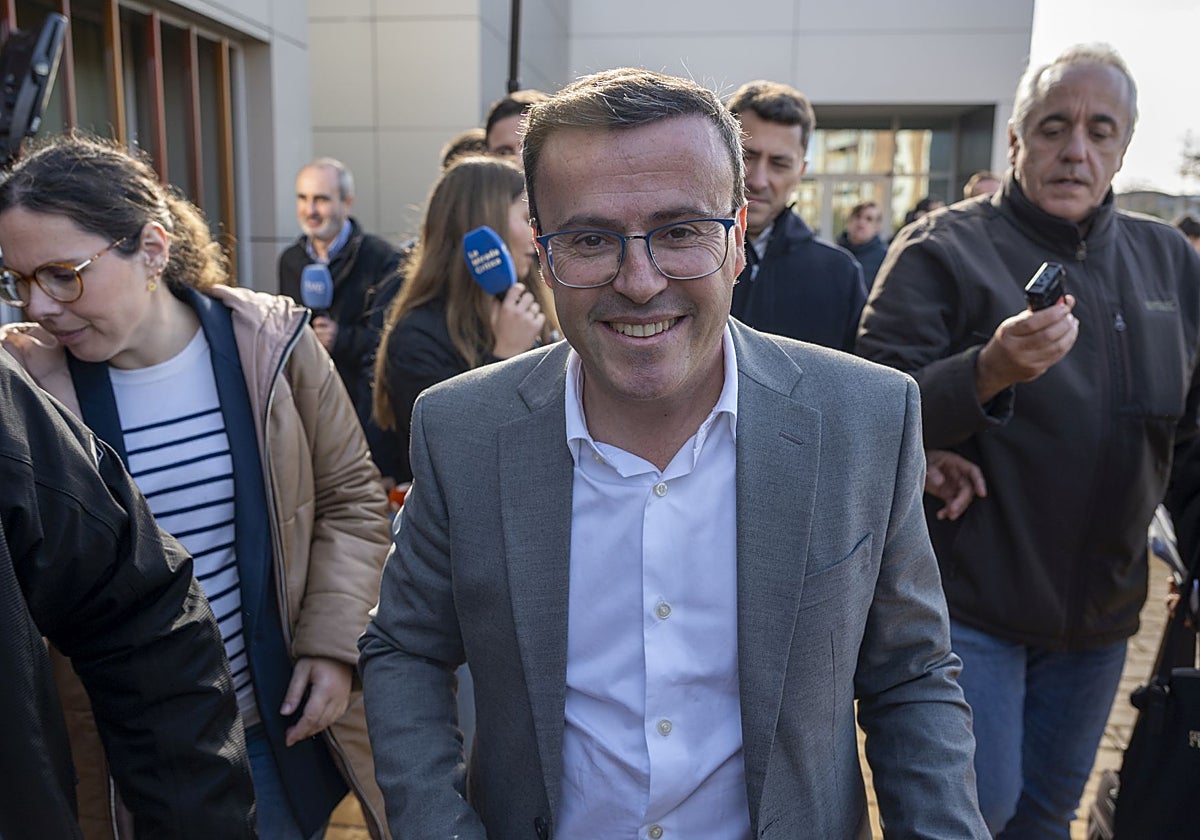 El presidente de la Diputación, Miguel Ángel Gallardo, a su salida de los juzgados el día de su declaración.