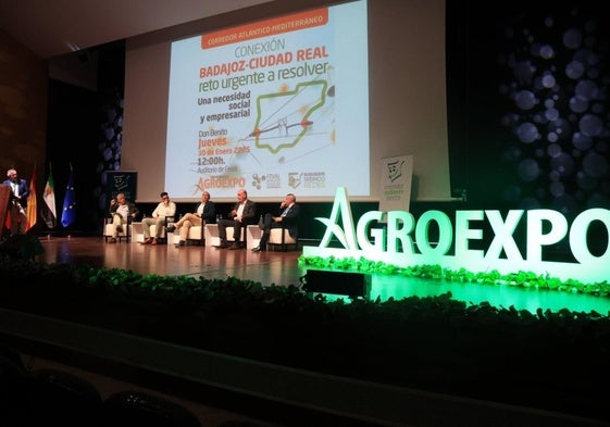 Jornada sobre las conexiones entre Badajoz y Ciudad Real en Agroexpo.