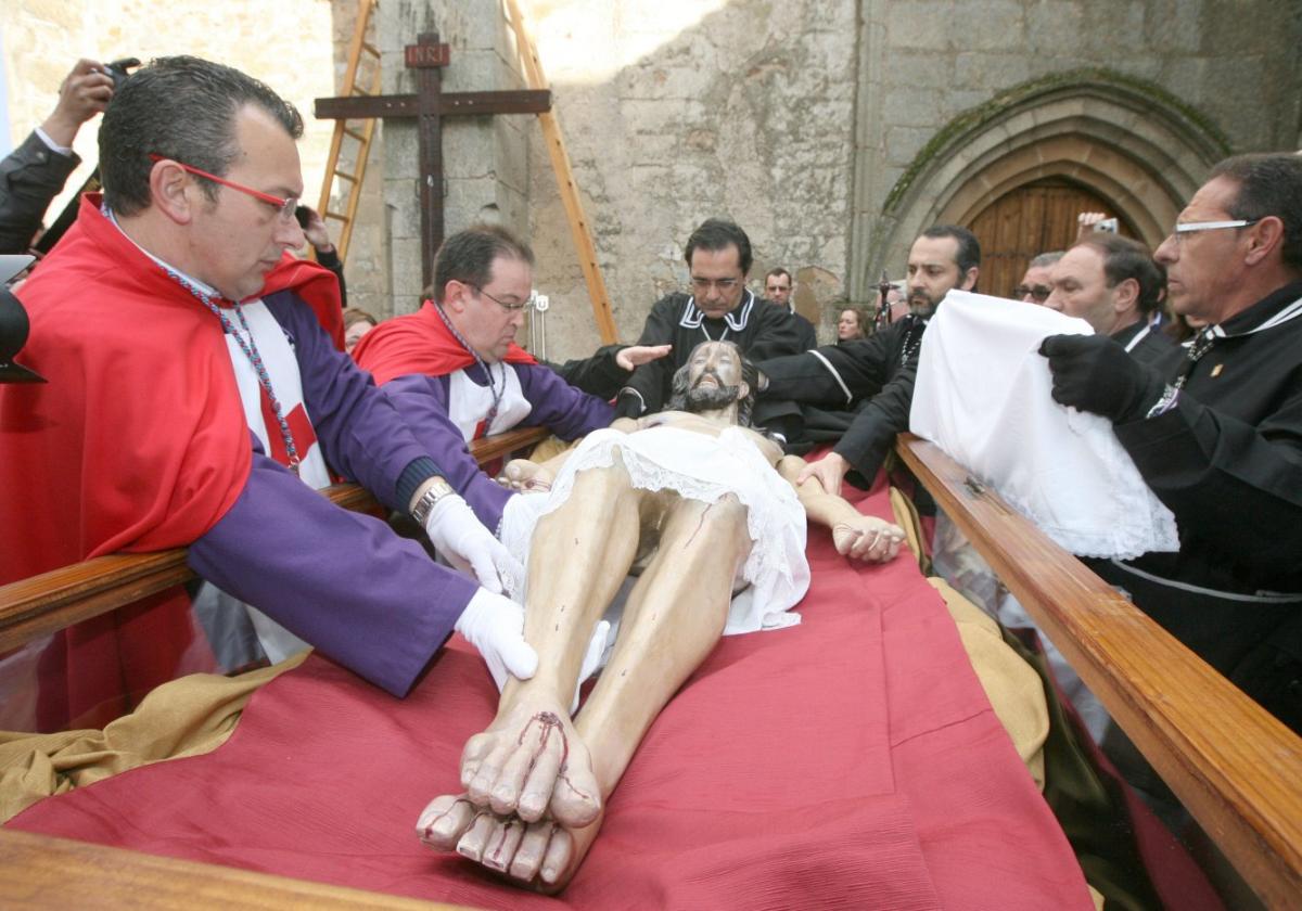 La cofradía de la Soledad celebrará este año el Descendimiento en San Jorge