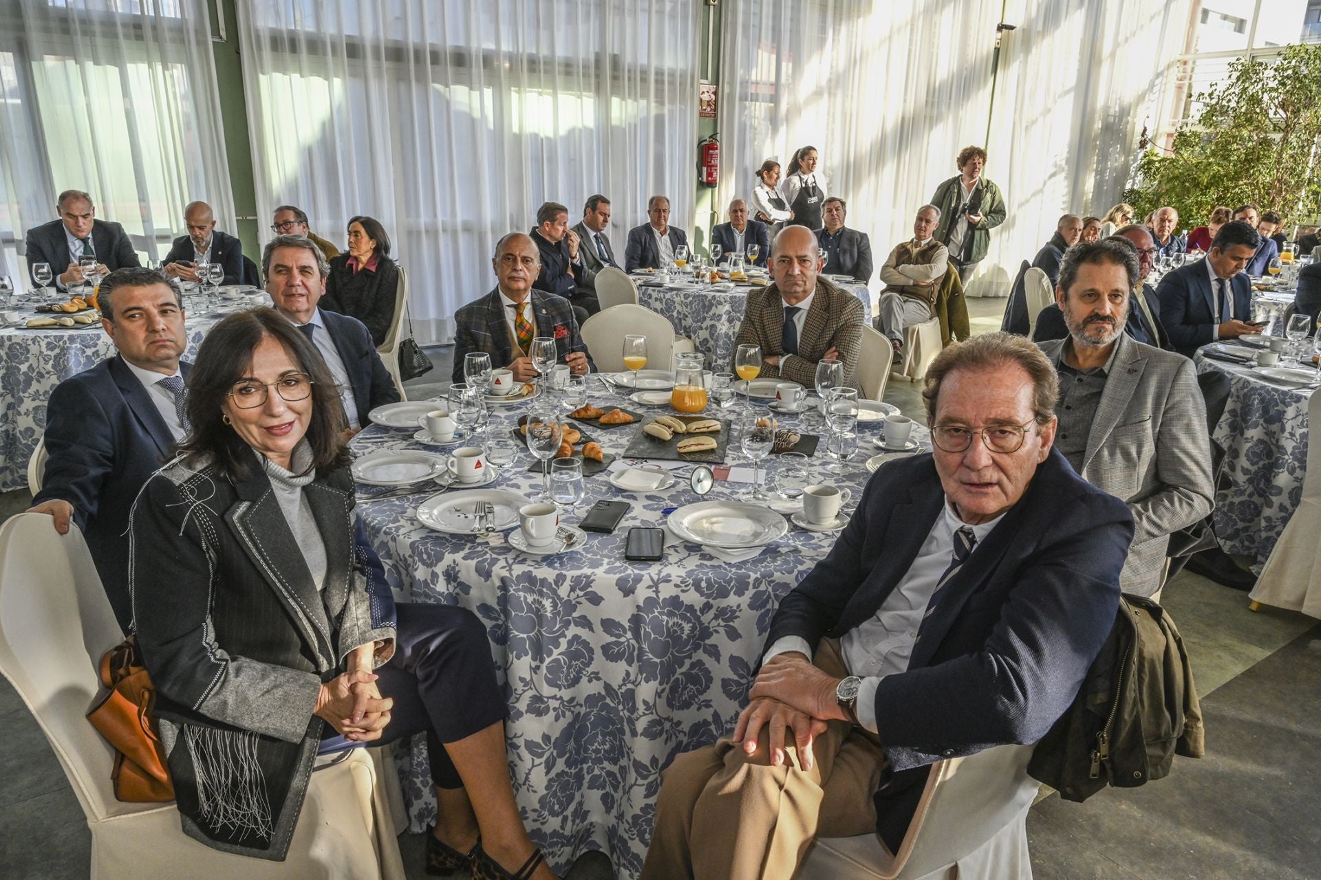 Carmen Gutiérrez, Pedro Morales, Alfonso Flores, Pedro Hidalgo, Antonio Llinás, Manuel Luis Gómez y Román Prieto.