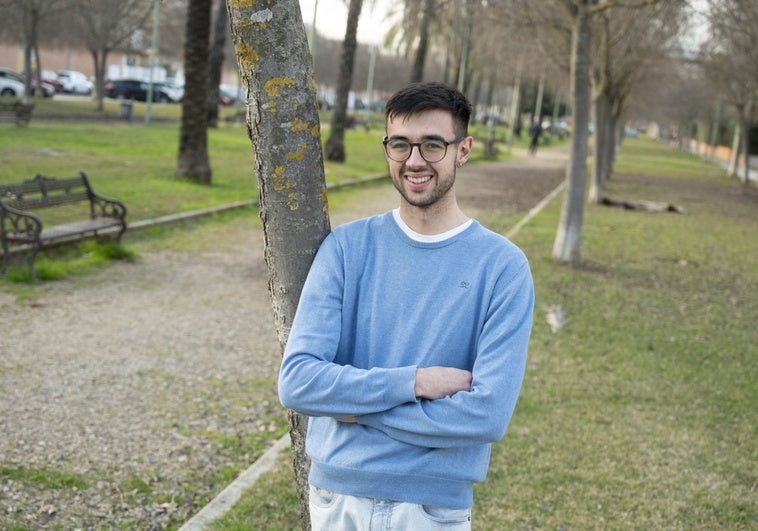 Ángel Benítez, un alumno de la Universidad de Extremadura entre los 20 mejores MIR del país