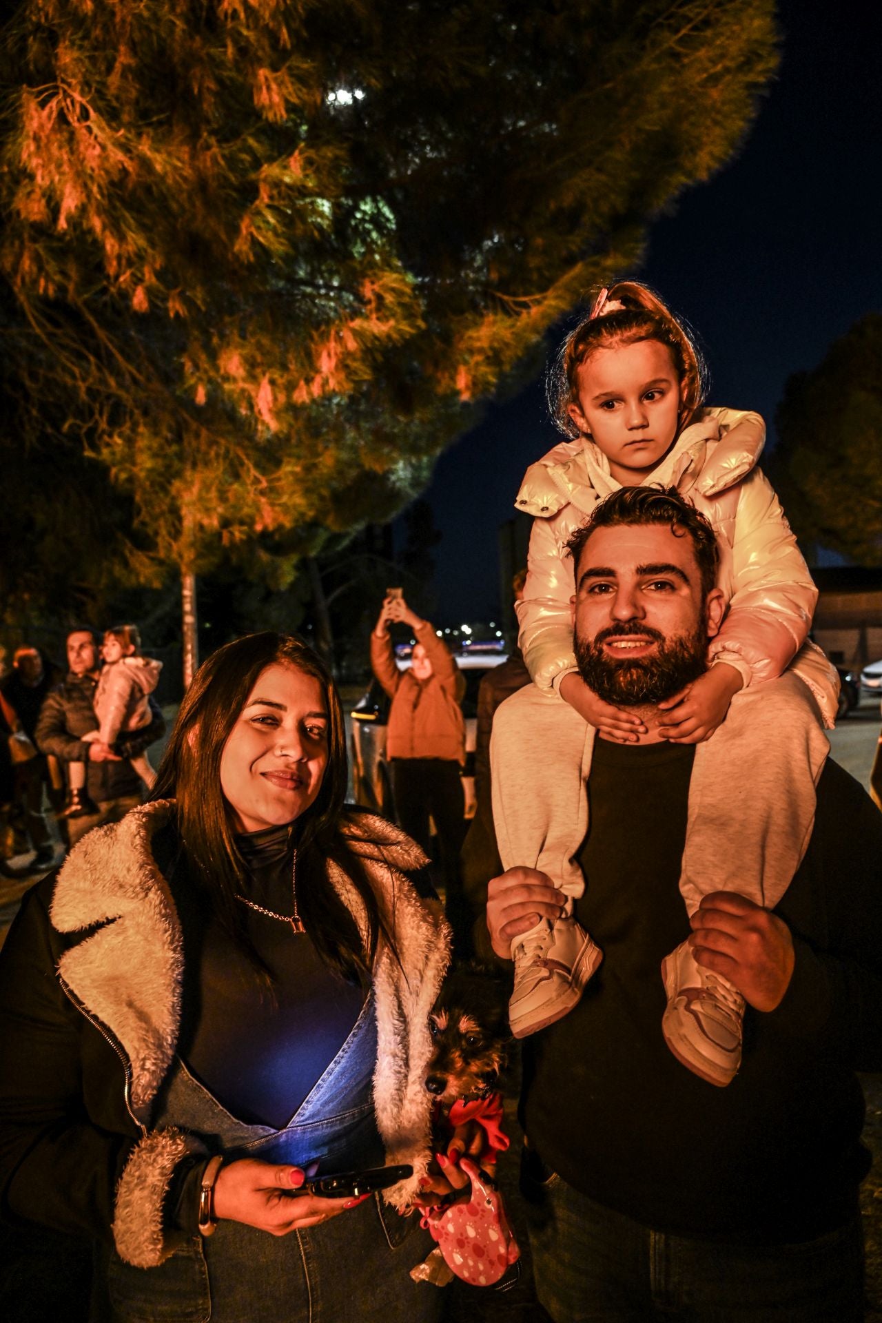 Las Candelas de la margen derecha en Badajoz, en imágenes