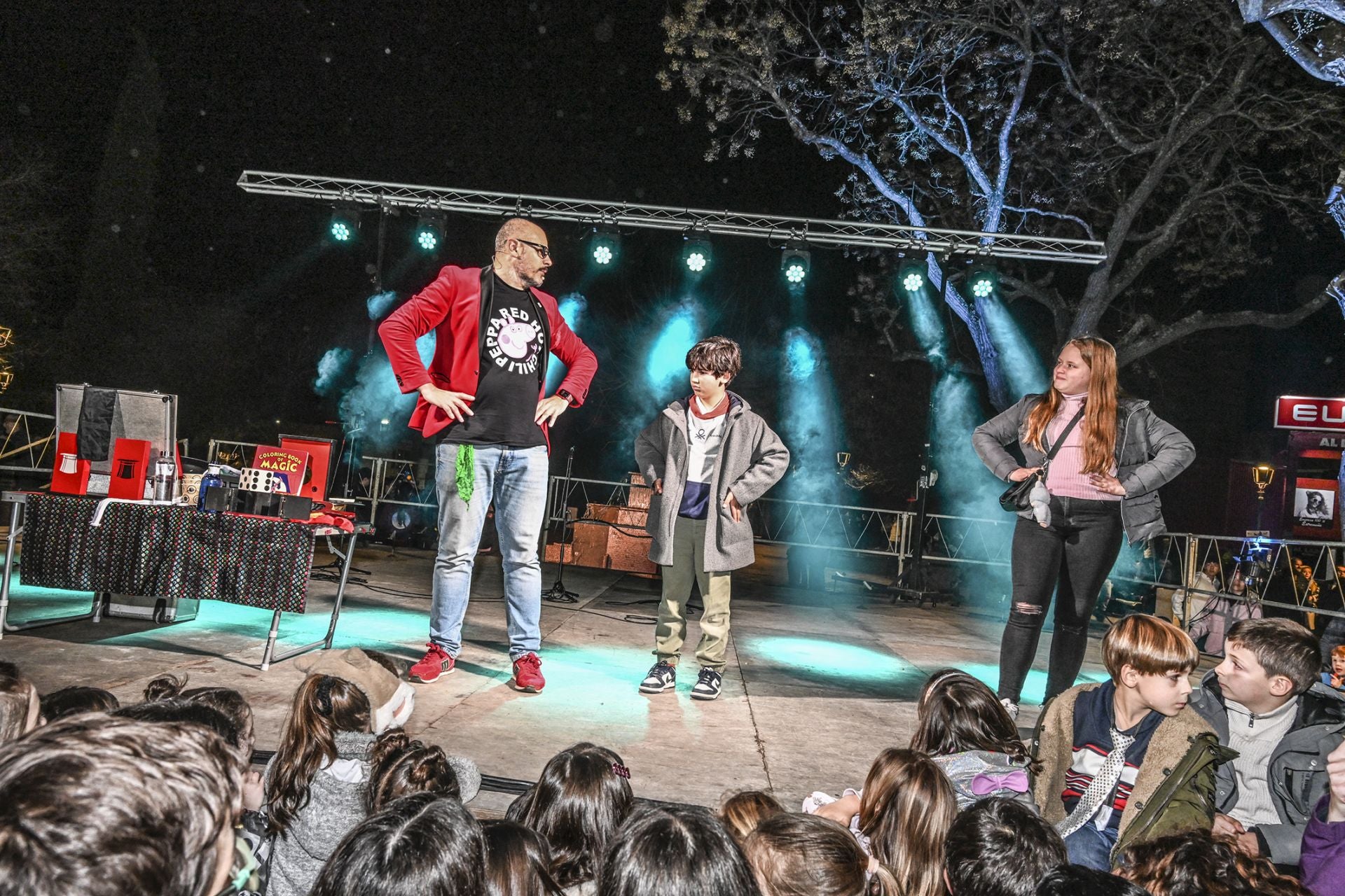 Las Candelas de la margen derecha en Badajoz, en imágenes