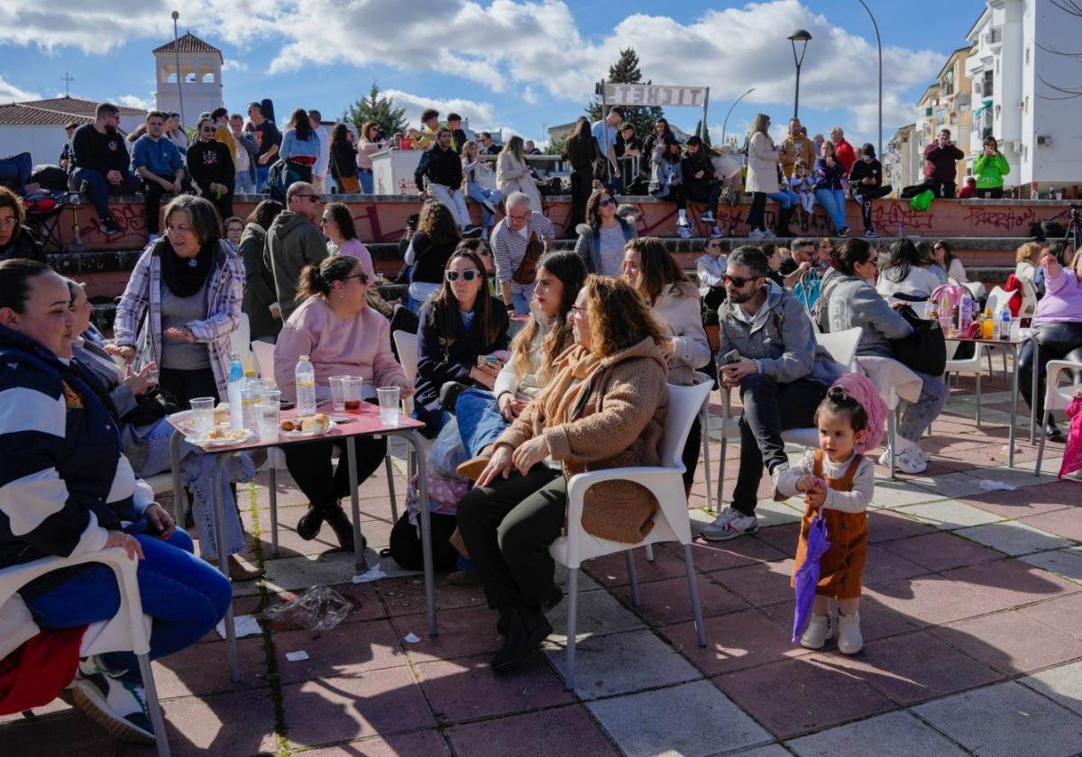 Carnavaleros en la convivencia de Los Danzarines Emeritenses.