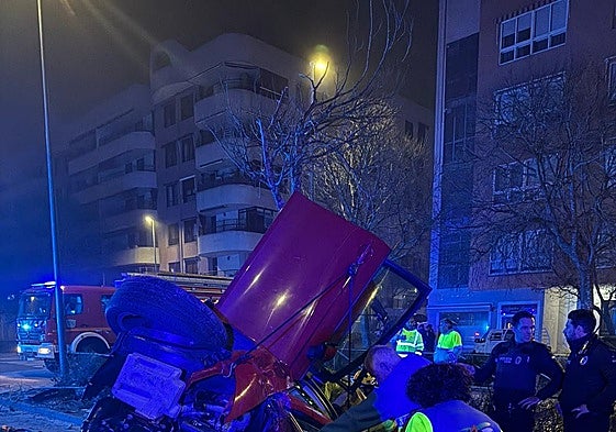 Trabajos sobre el terreno de bomberos, Policía Local y 112.
