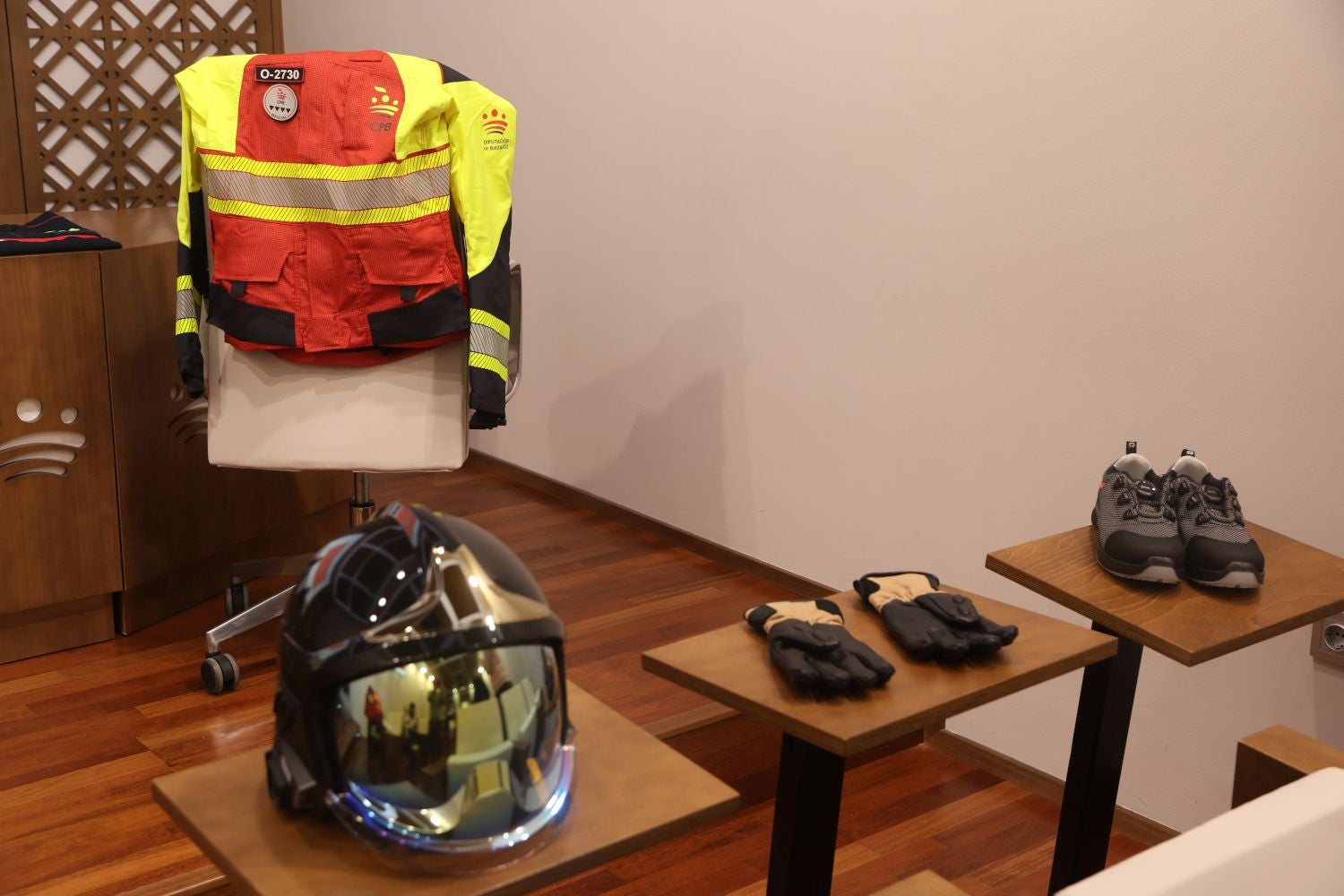 Nueva equipación que estrenarán los bomberos de la Diputación de Badajoz.